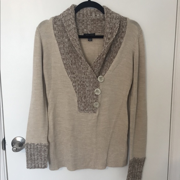 Women’s Clothing - Picture 2 of 9